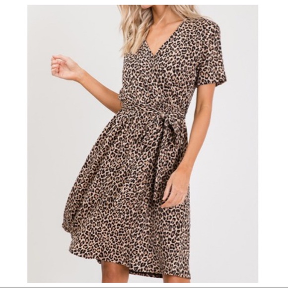 Leopard print tie waist midi dress - Picture 7 of 9